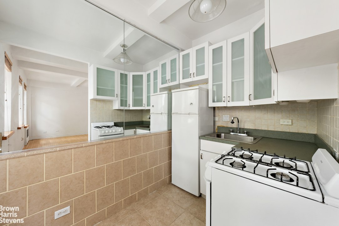 116 West 72nd Street 2B Lincoln Square New York NY 10023