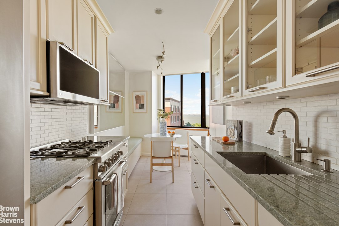 380 Rector Place 8M Battery Park City New York NY 10280