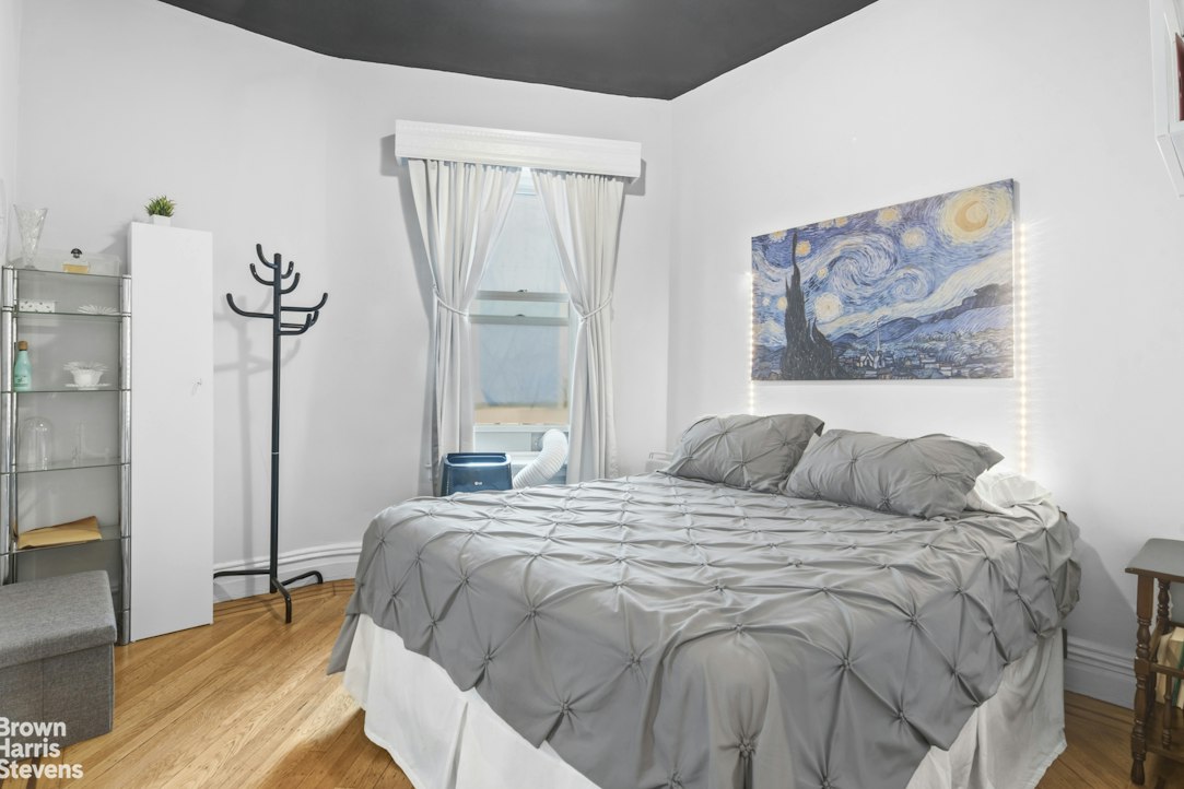 574 44th Street 1C Sunset Park Brooklyn NY 11220