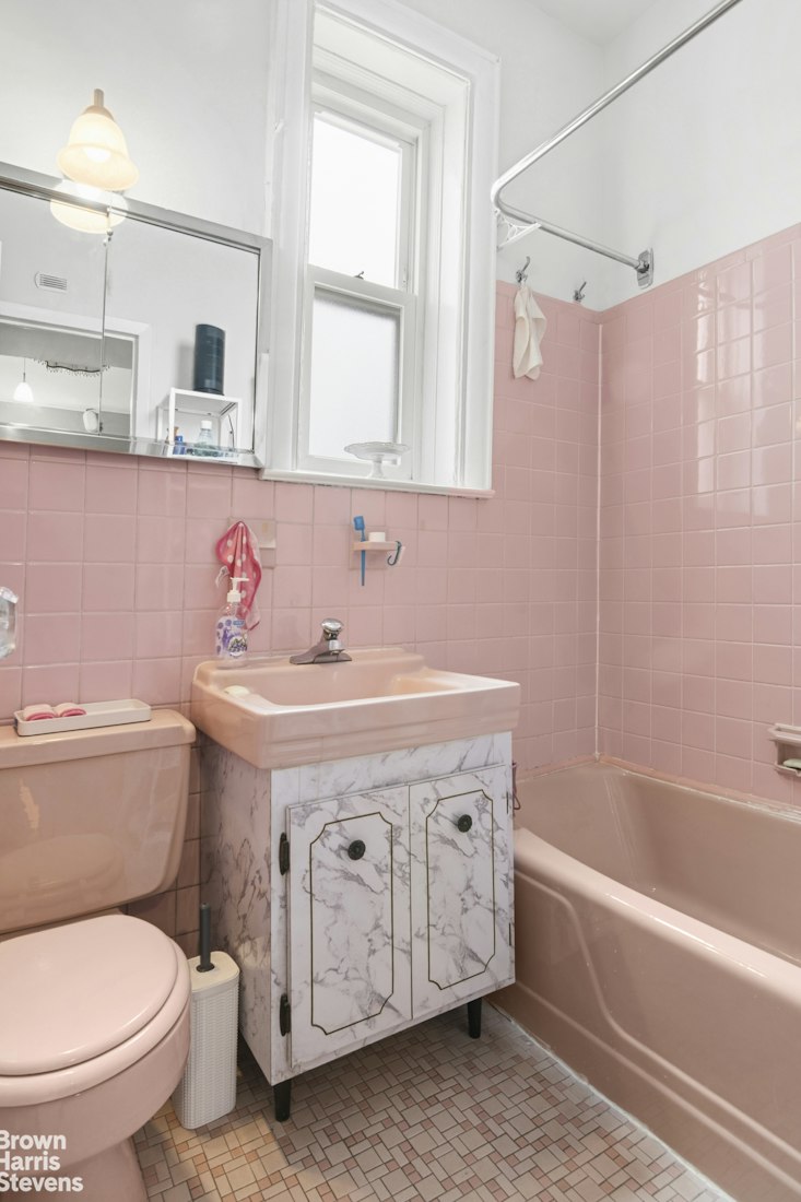 574 44th Street 1C Sunset Park Brooklyn NY 11220