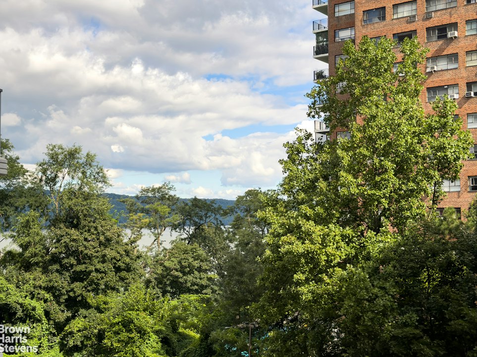 2621 Palisade Avenue 1G Spuyten Duyvil Bronx NY 10463