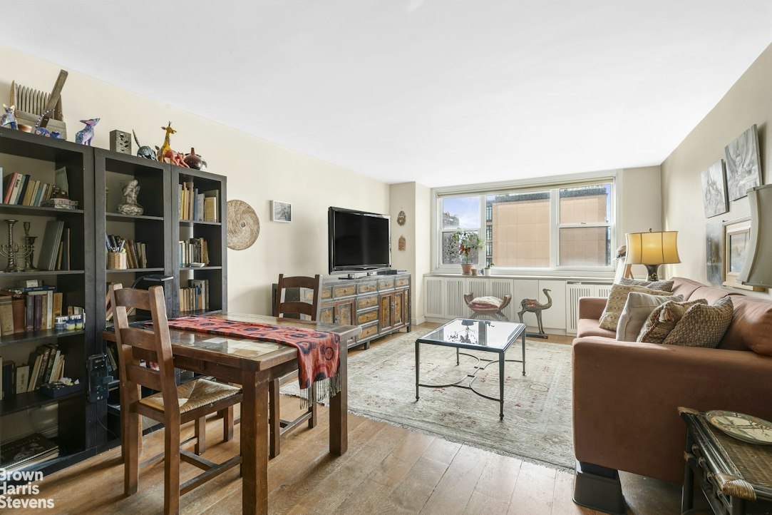 77 Seventh Avenue Chelsea New York NY 10011