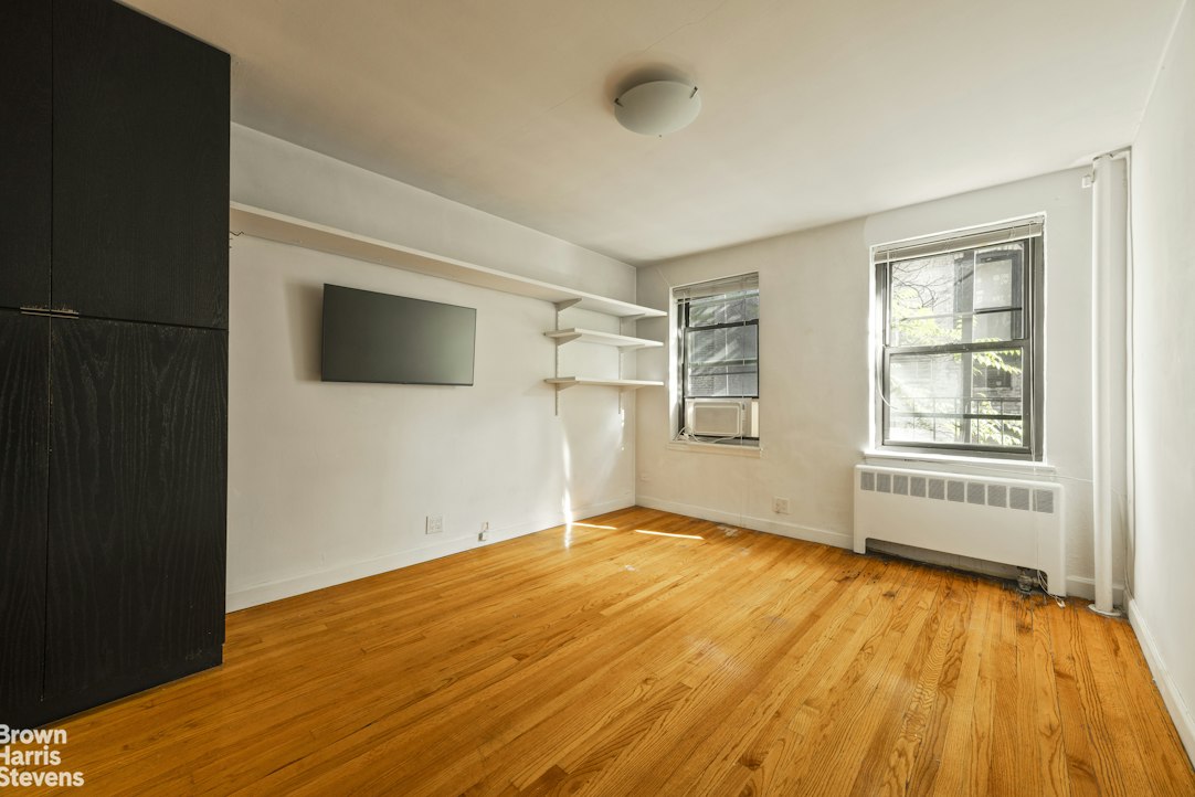 20 Jane Street 4C W. Greenwich Village New York NY 10014