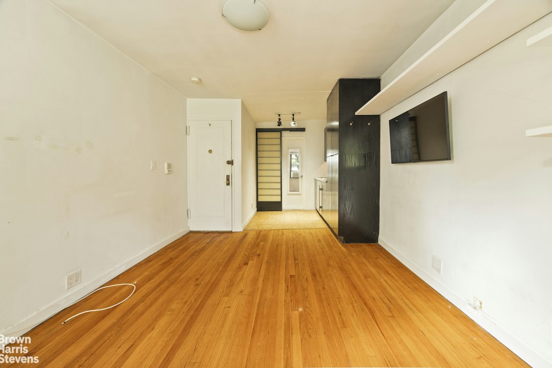 20 Jane Street 4C W. Greenwich Village New York NY 10014