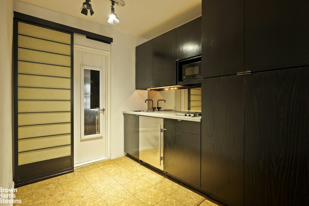 20 Jane Street 4C W. Greenwich Village New York NY 10014
