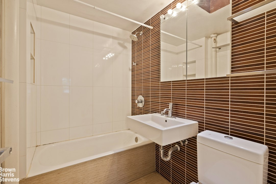20 Jane Street 4C W. Greenwich Village New York NY 10014