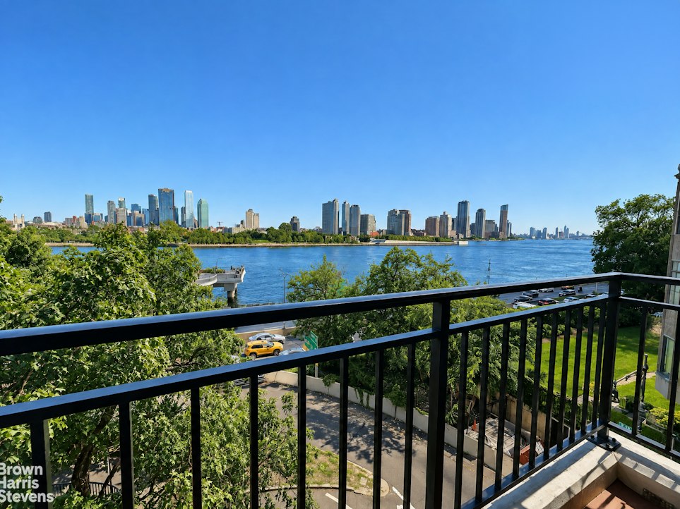 60 Sutton Place South 5CS Sutton Place New York NY 10022