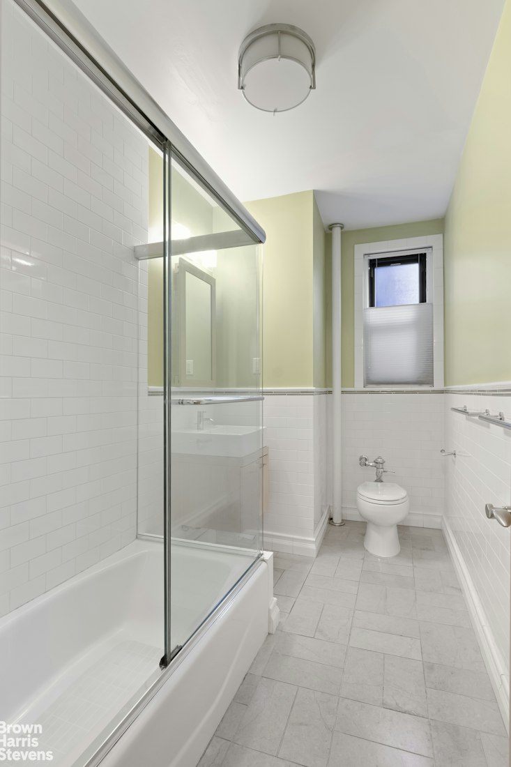 35-20 73rd Street 3O Jackson Heights Queens NY 11372
