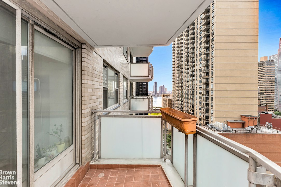 300 East 40th Street Murray Hill New York NY 10016