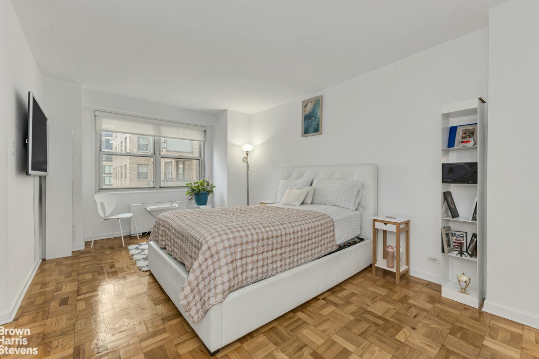 300 East 40th Street Murray Hill New York NY 10016