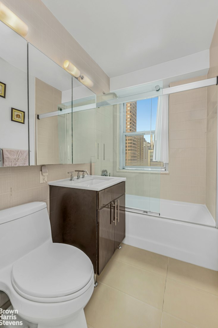 300 East 40th Street Murray Hill New York NY 10016