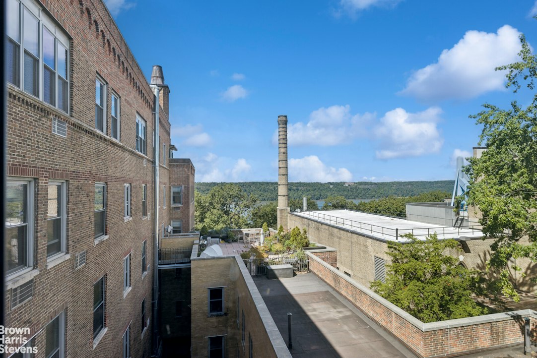 689 Fort Washington Avenue 5M Hudson Heights New York NY 10040