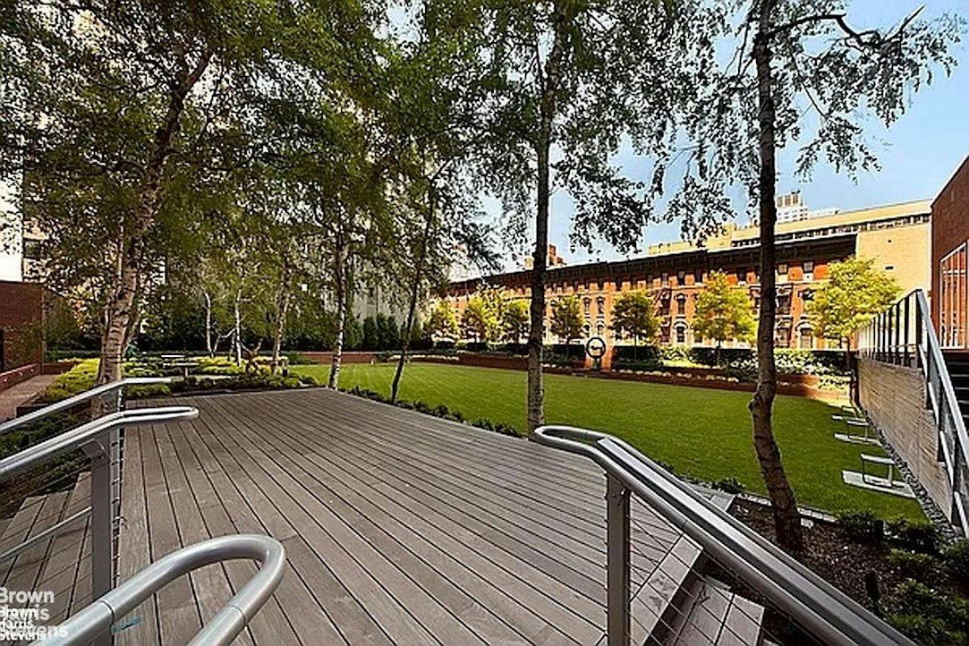 515 East 72nd Street Upper East Side New York NY 10021