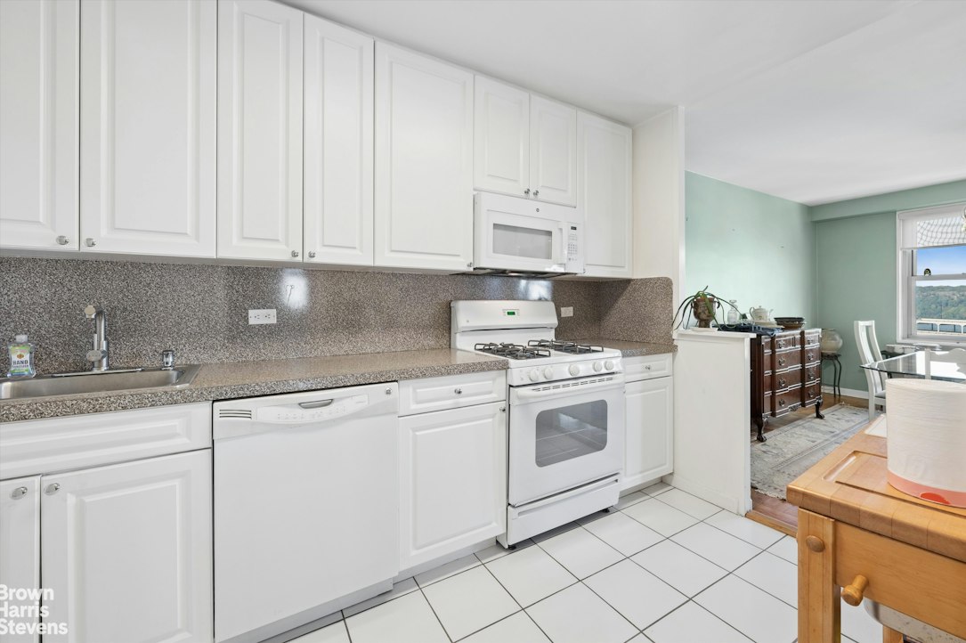2500 Johnson Avenue 12N Spuyten Duyvil Bronx NY 10463