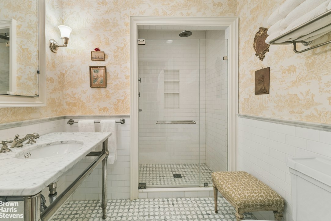 32 West 74th Street 1 Upper West Side New York NY 10023