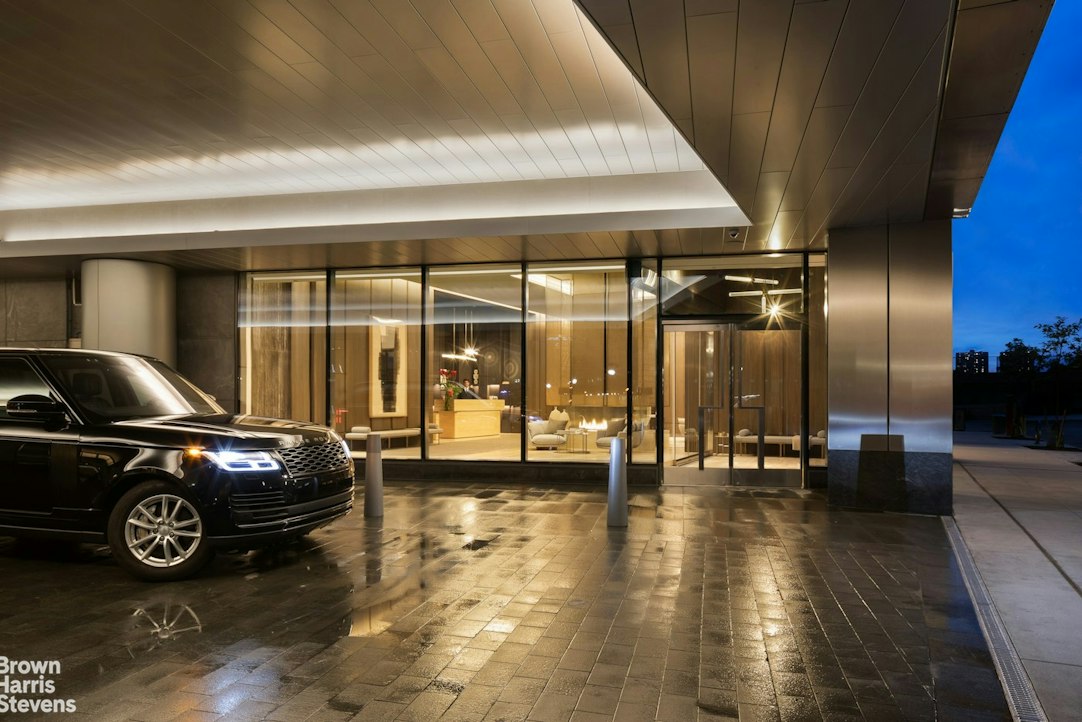 30 Riverside Blvd. Lincoln Square New York NY 10069