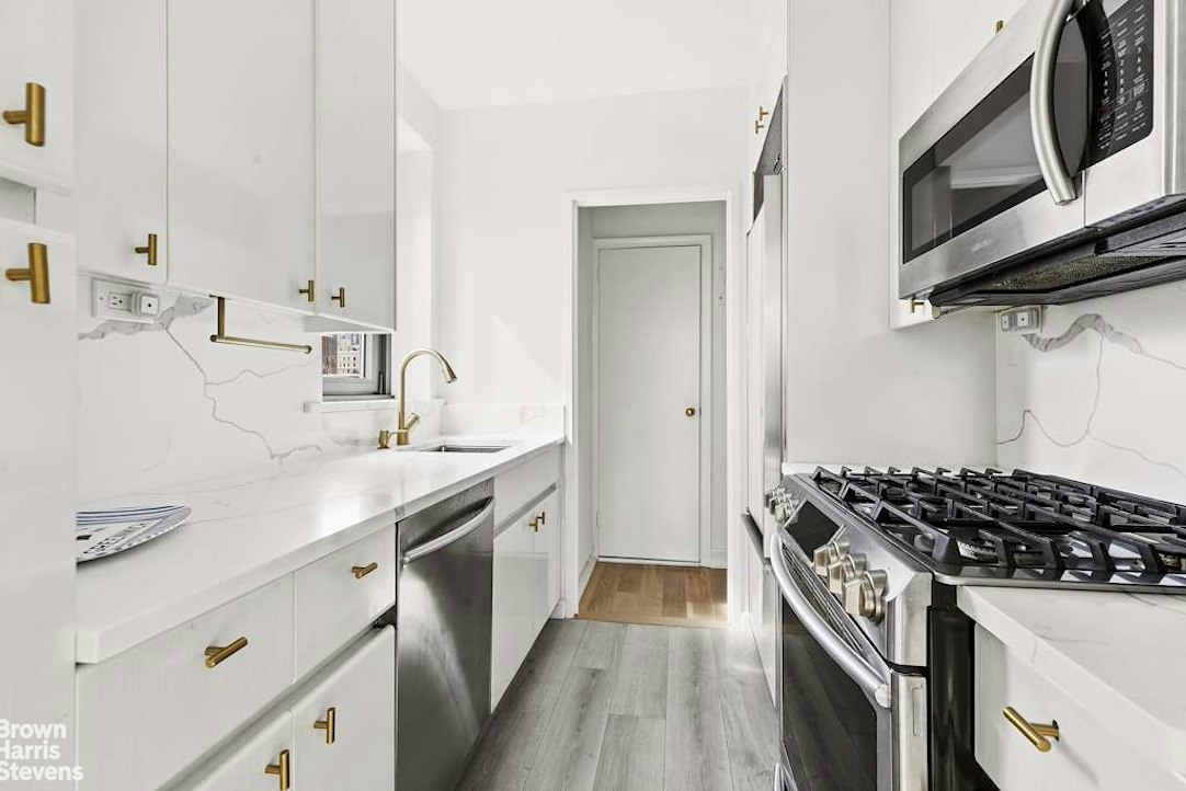 160 East 65th Street 14B Upper East Side New York NY 10065