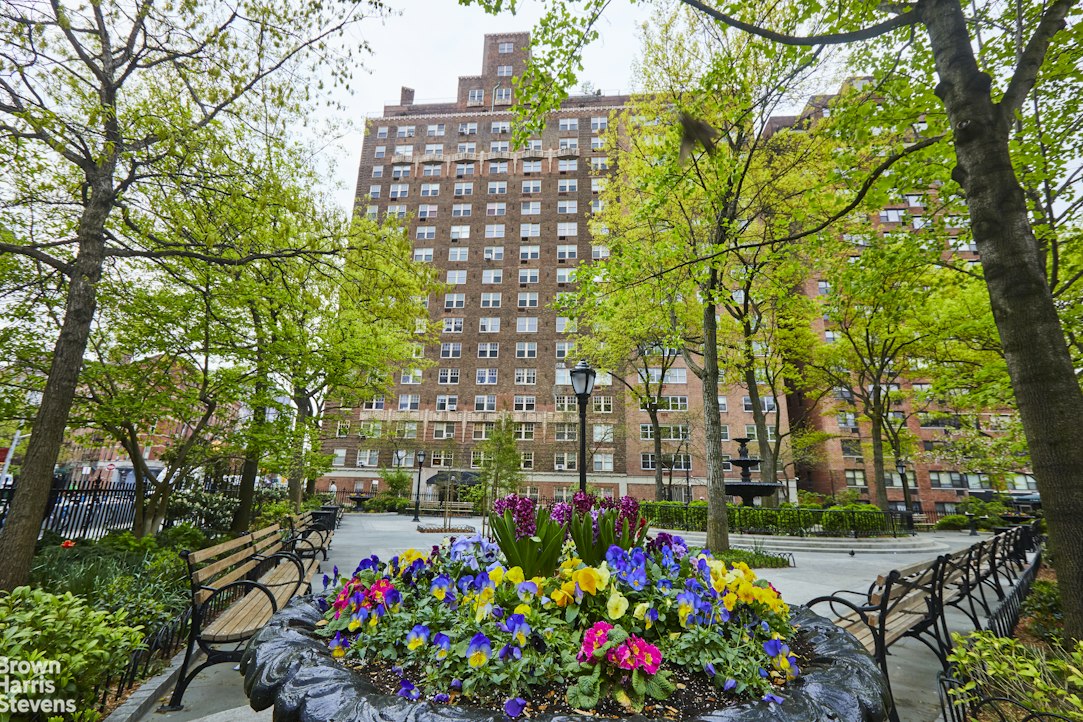 2 Horatio Street 16L W. Greenwich Village New York NY 10014