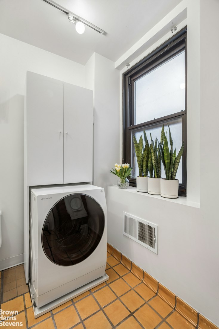 4 East 70th Street 7C Upper East Side New York NY 10021
