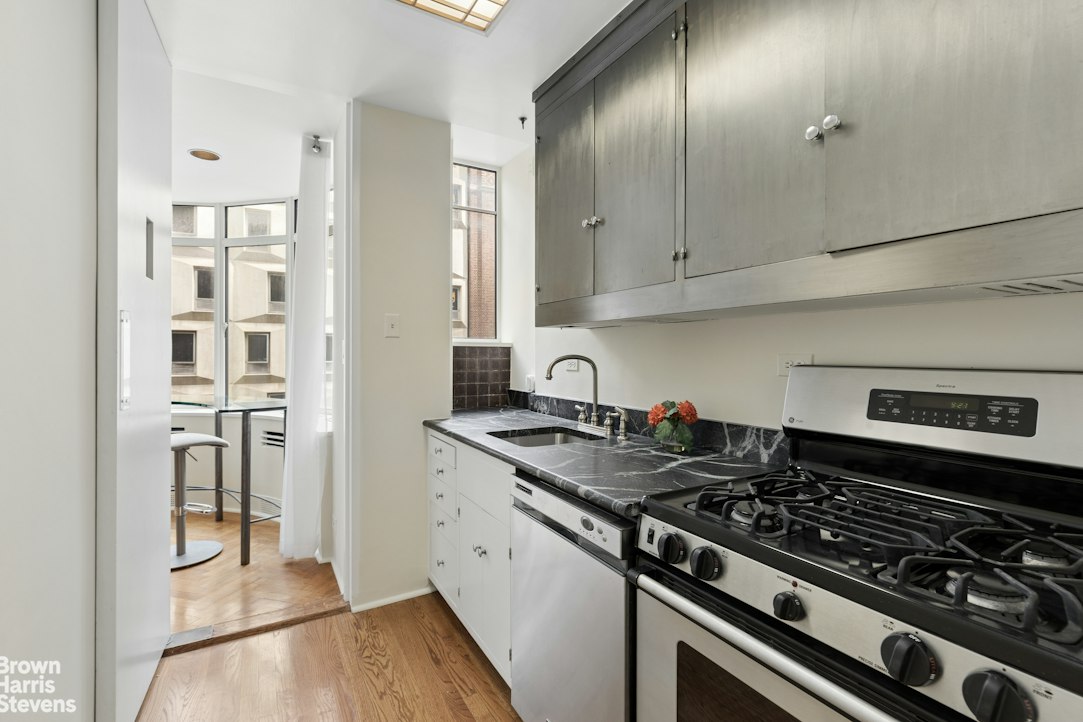 24 West 55th Street 6C Midtown West New York NY 10019