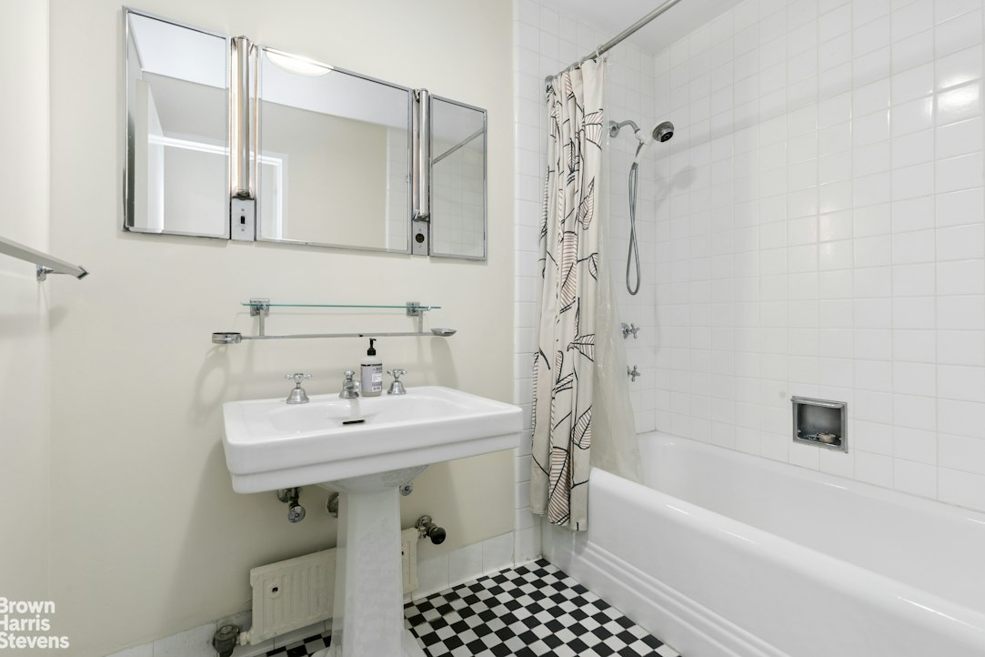 24 West 55th Street 6C Midtown West New York NY 10019
