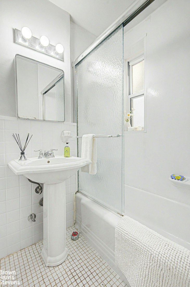 30 Monroe Place 5A Brooklyn Heights Brooklyn NY 11201