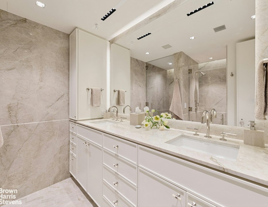 15 West 53rd Street 19B Midtown West New York NY 10019