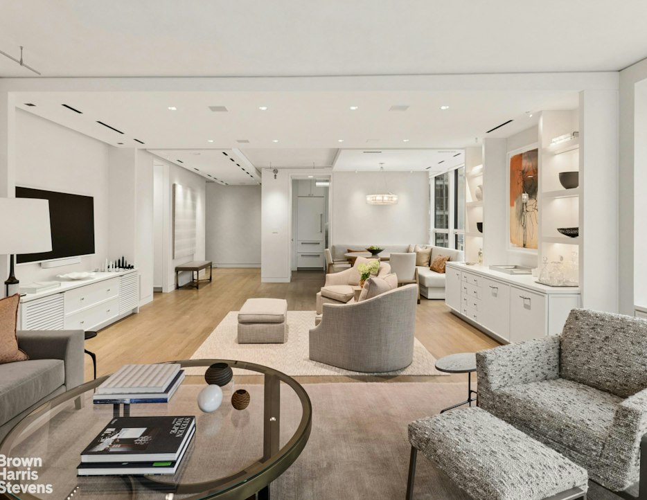 15 West 53rd Street 19B Midtown West New York NY 10019