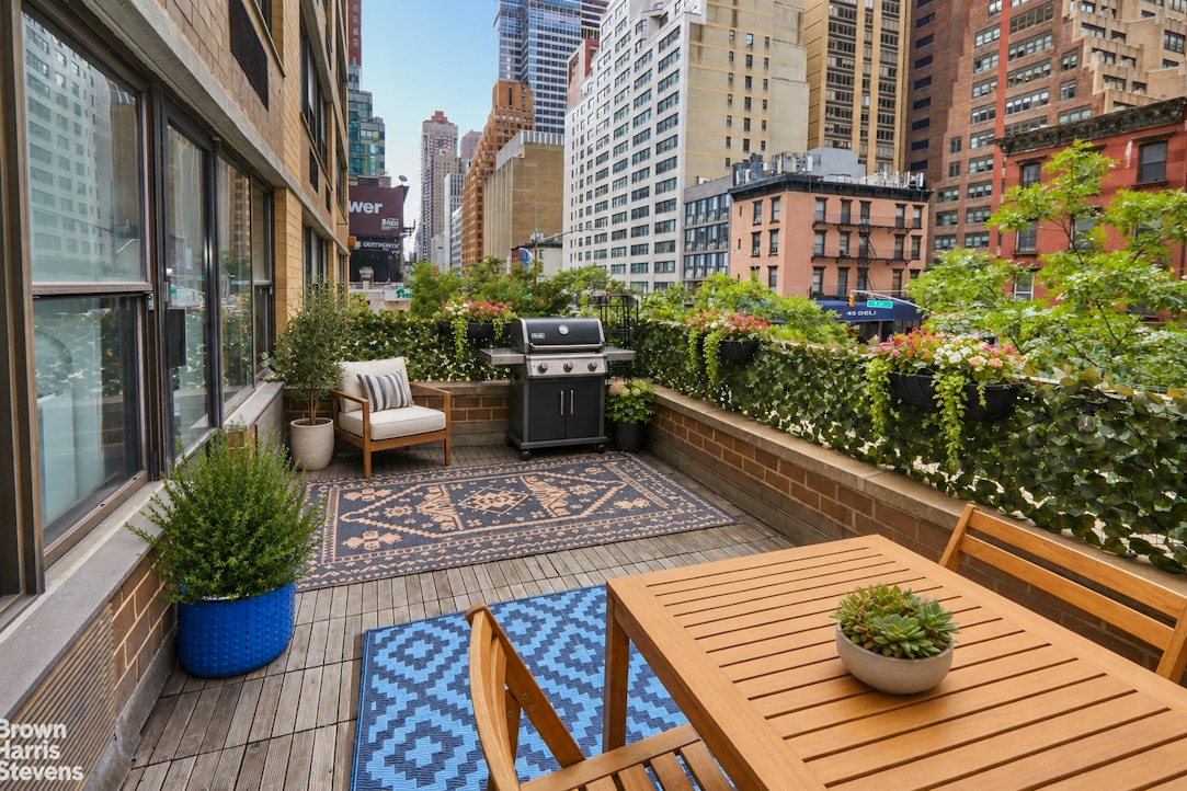 301 East 45th Street Turtle Bay New York NY 10017
