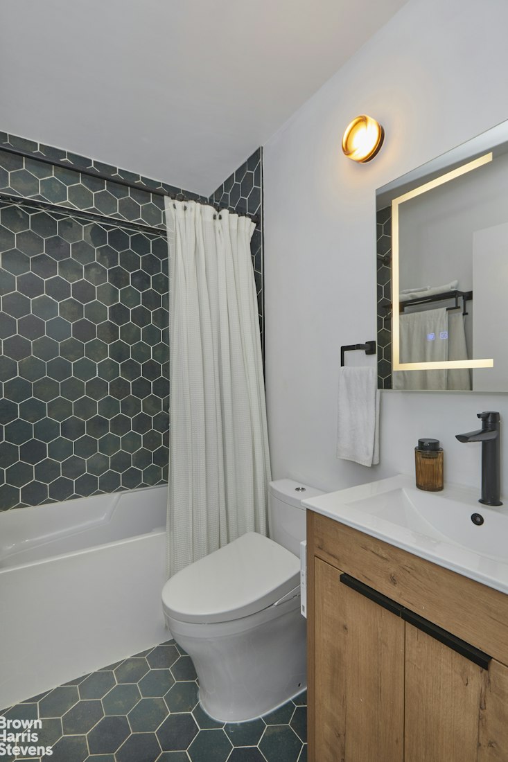 301 East 45th Street Turtle Bay New York NY 10017