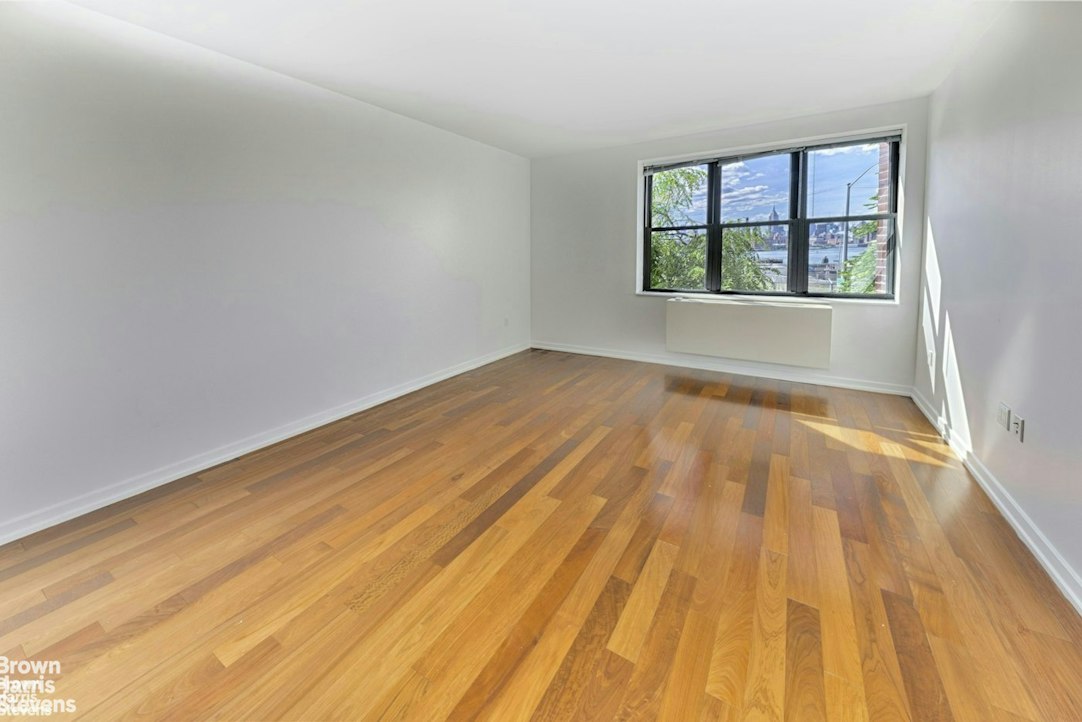 58 Metropolitan Avenue 2G Williamsburg Brooklyn NY 11249