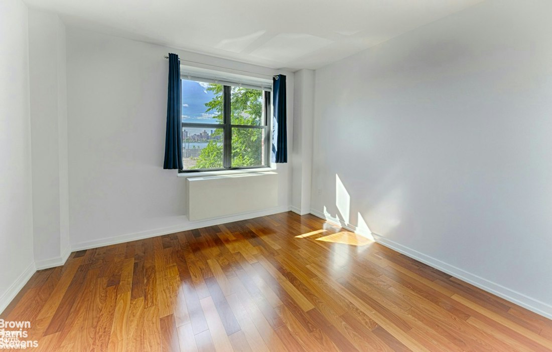 58 Metropolitan Avenue 2G Williamsburg Brooklyn NY 11249