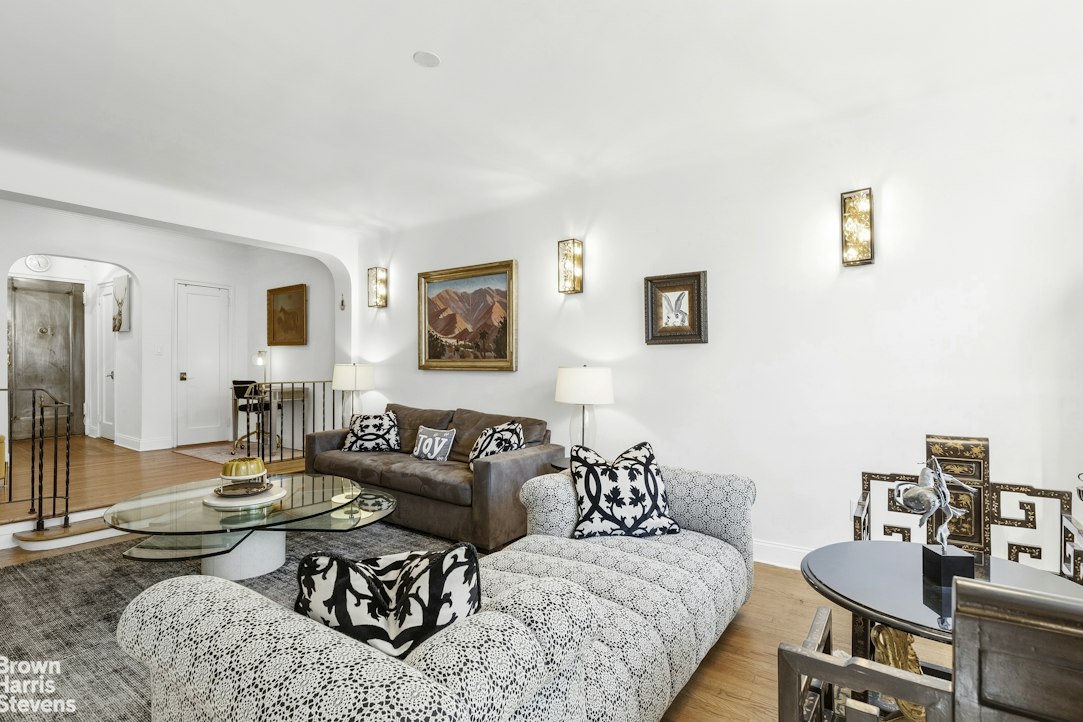 357 West 55th Street 5J Clinton New York NY 10019