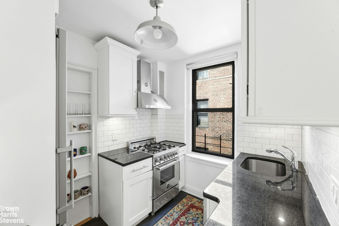 357 West 55th Street 5J Clinton New York NY 10019