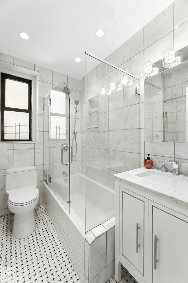 357 West 55th Street 5J Clinton New York NY 10019