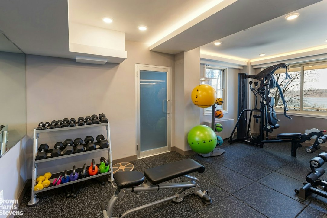 2621 Palisade Avenue 14L Spuyten Duyvil Bronx NY 10463