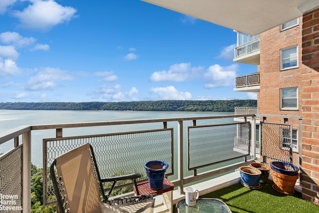 2621 Palisade Avenue 14L Spuyten Duyvil Bronx NY 10463