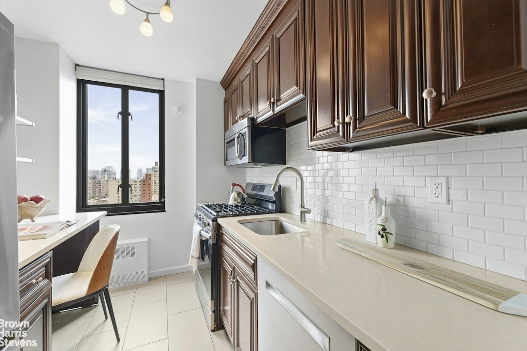 407 Park Avenue South NoMad New York NY 10016