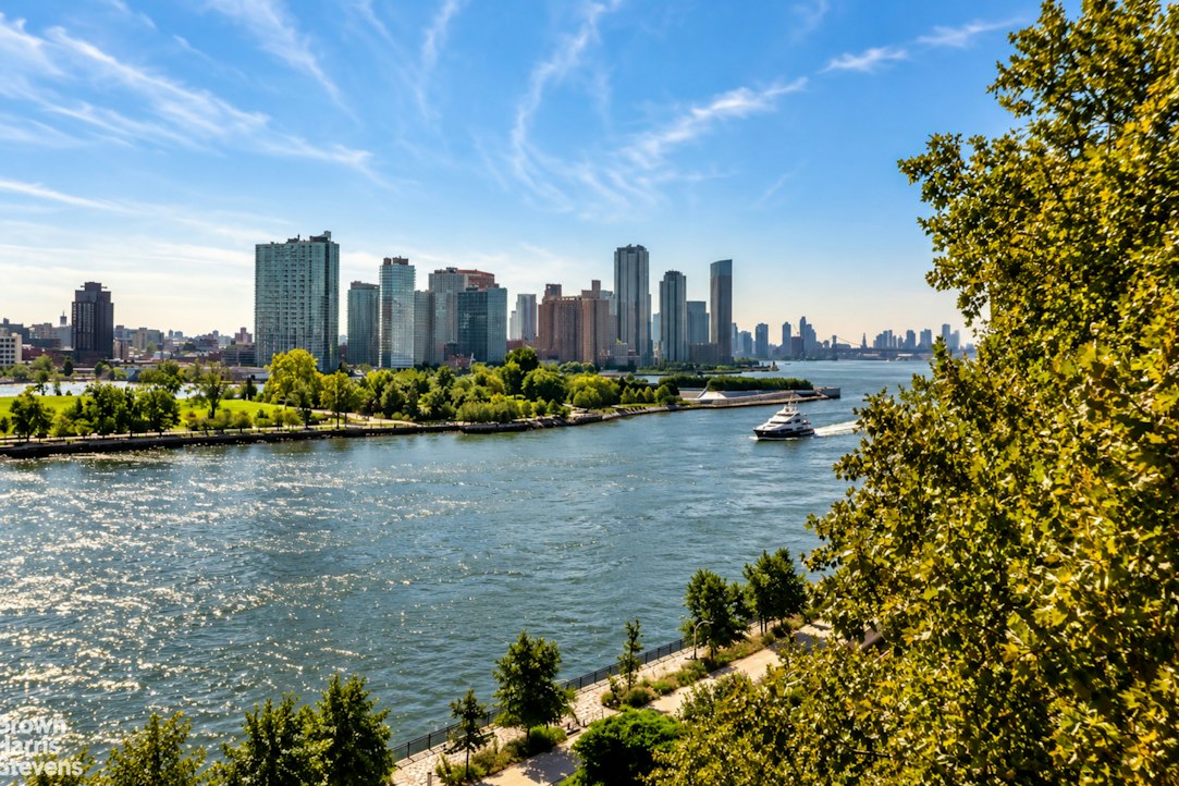 6 Sutton Square Sutton Place New York NY 10022