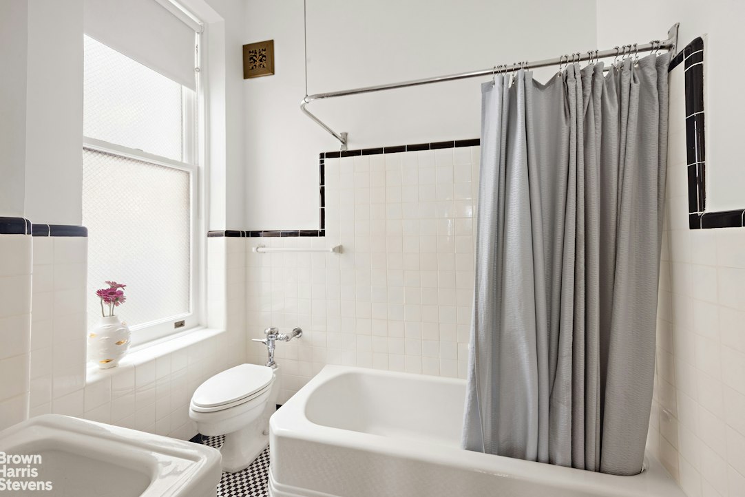 180 West 58th Street Midtown West New York NY 10019