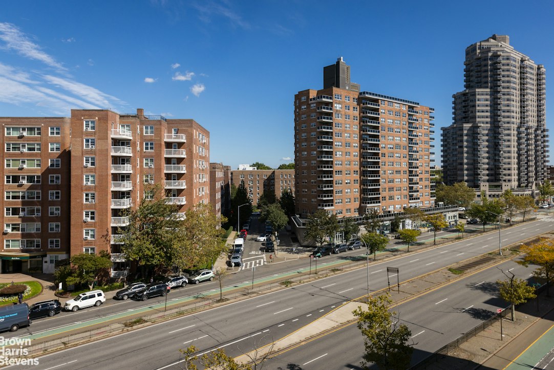110-31 73rd Road 6K Forest Hills Queens NY 11375