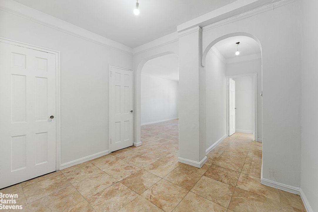 110-31 73rd Road 6K Forest Hills Queens NY 11375