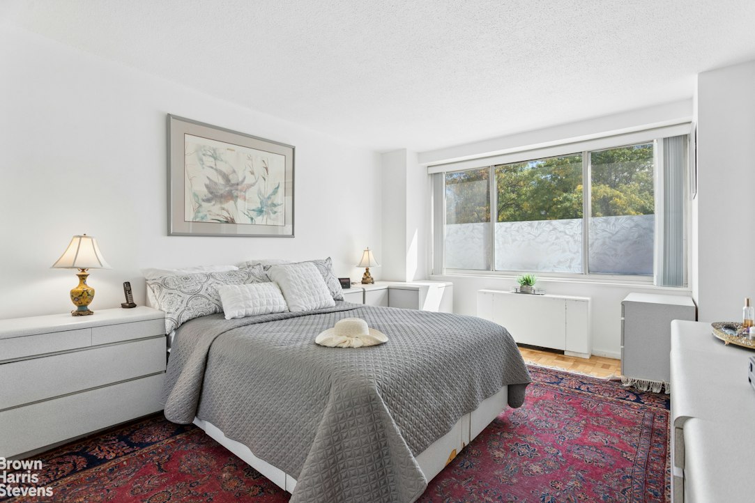 3333 Henry Hudson Parkway West 2A Riverdale Bronx NY 10463