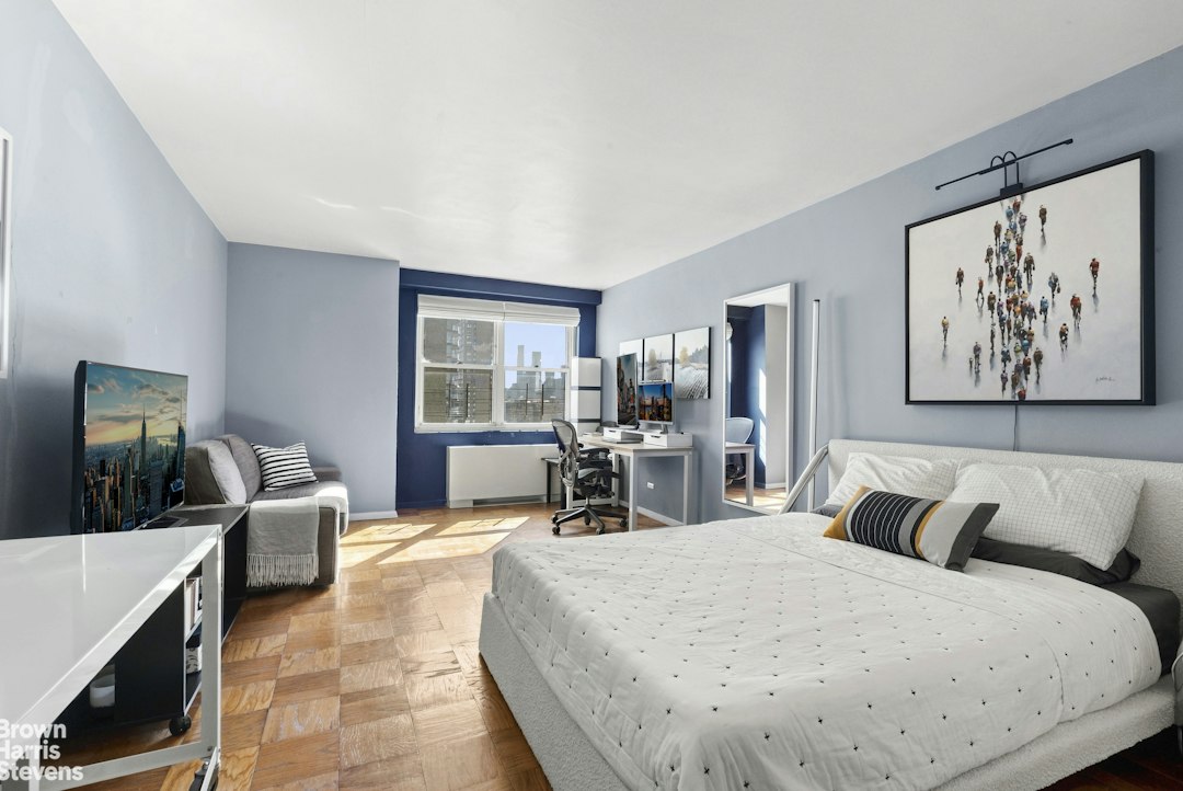 165 West 66th Street 20F Lincoln Square New York NY 10023