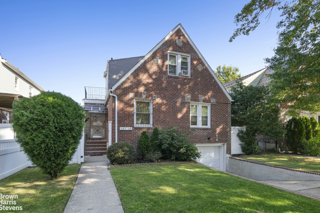 147-19 84th Road Briarwood Queens NY 11435