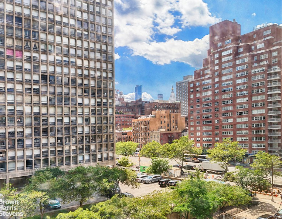 303 East 33rd Street 6K Kips Bay New York NY 10016