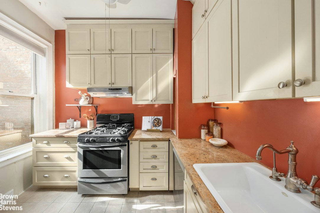 237 West 109th Street 3D Manhattan Valley New York NY 10025