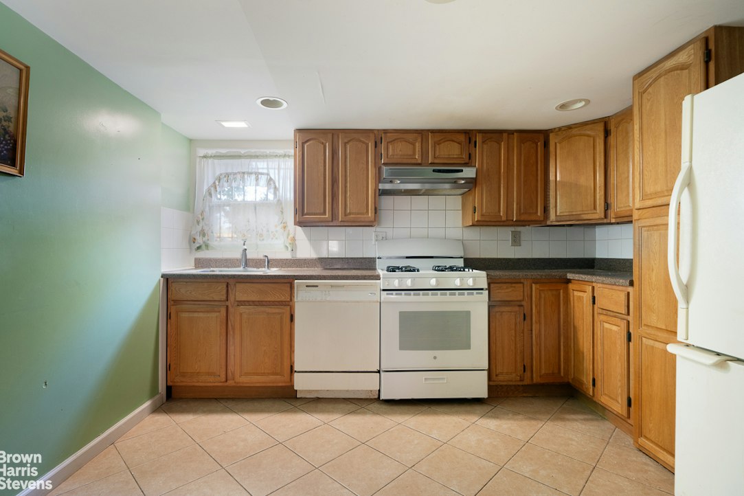 154 Princeton Avenue New Dorp Staten Island NY 10306