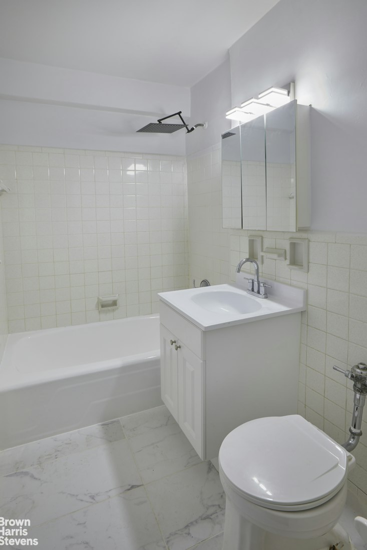 540 Ocean Parkway 4H Kensington Brooklyn NY 11218