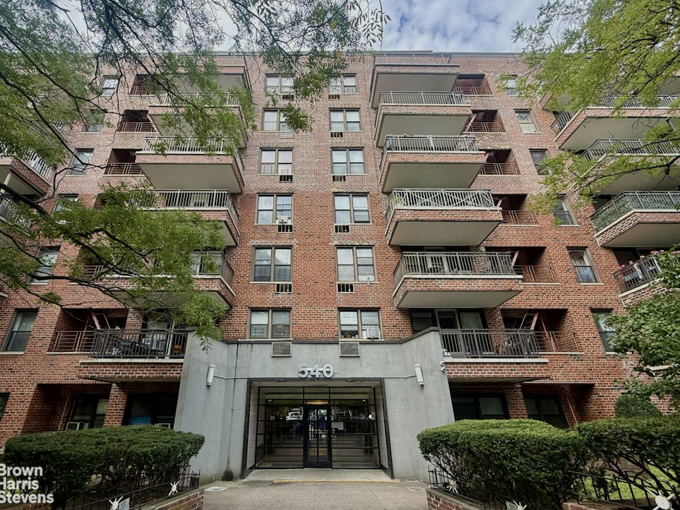540 Ocean Parkway 4H Kensington Brooklyn NY 11218